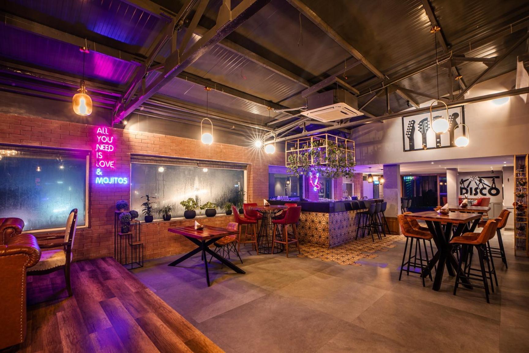 住宅酒店 布巴内什瓦尔 外观 照片